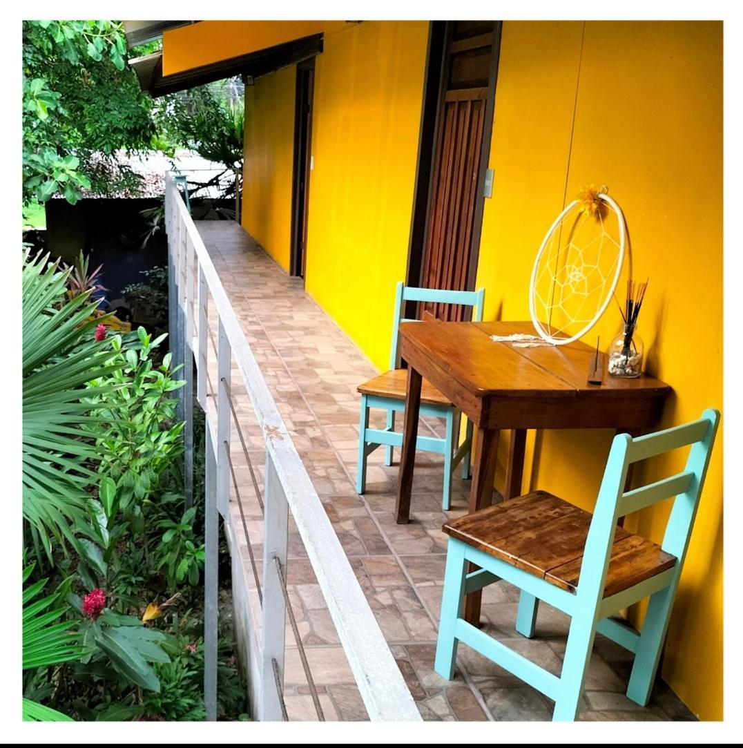 Cabinas Coconut Grove Puerto Viejo de Talamanca المظهر الخارجي الصورة