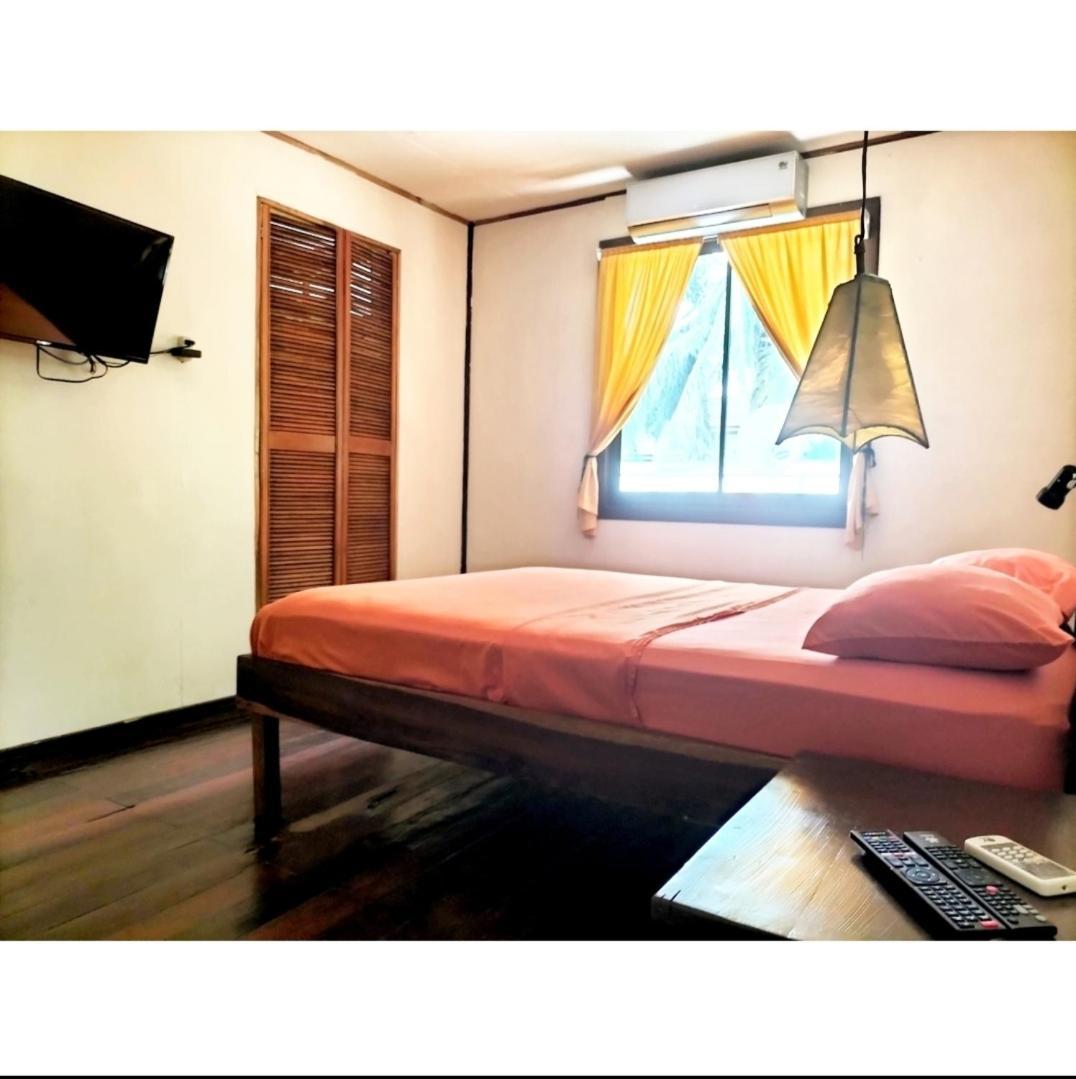 Cabinas Coconut Grove Puerto Viejo de Talamanca المظهر الخارجي الصورة